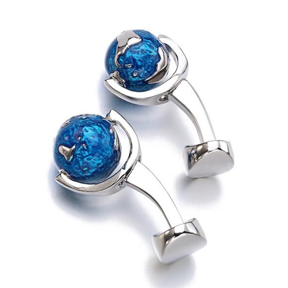 Rotating Blue World Globe Cufflinks - Picture 6 of 16
